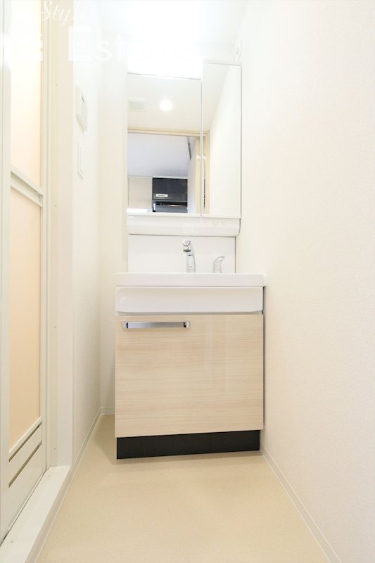 洗面設備　同仕様内装