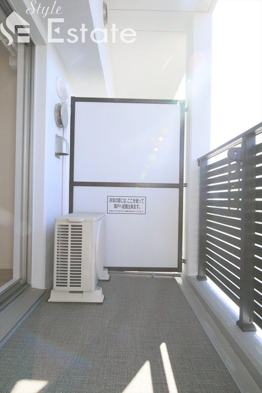 バルコニー　同仕様内装