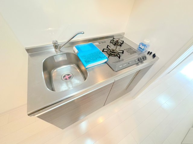 キッチン　オシャレなシステムキッチン。お料理好きには嬉しいですね。