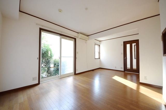 居室・リビング　★明るいリビング★