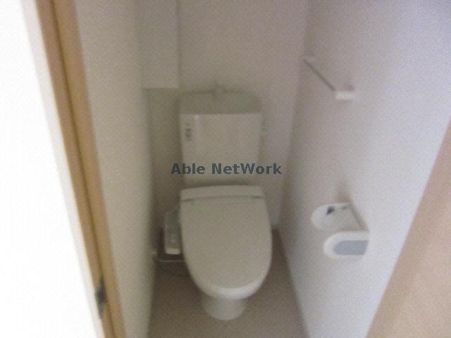 トイレ　温水洗浄便座