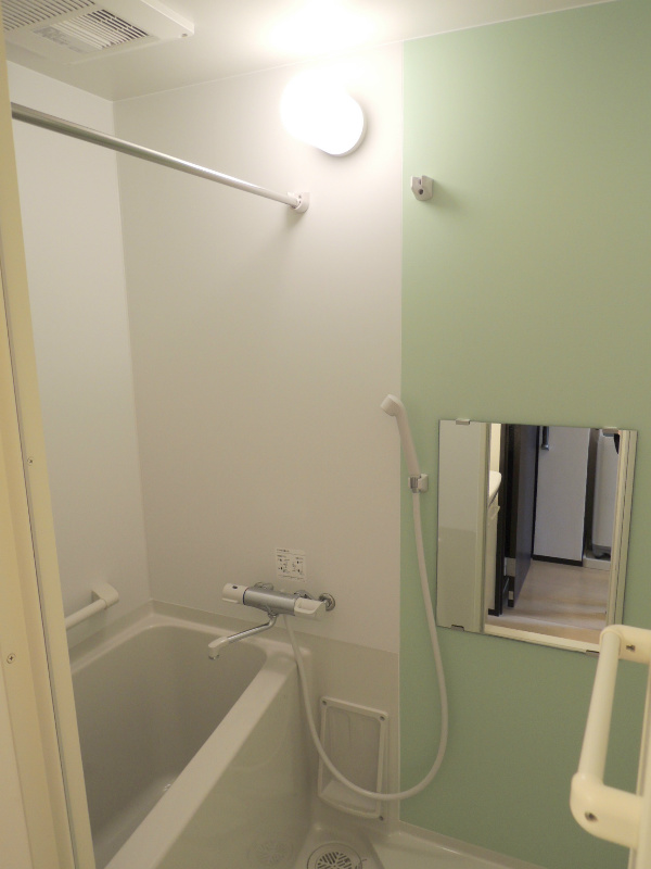 バス・シャワールーム　バスルーム