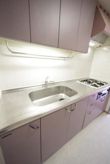 キッチン　※写真は同タイプ住戸です。