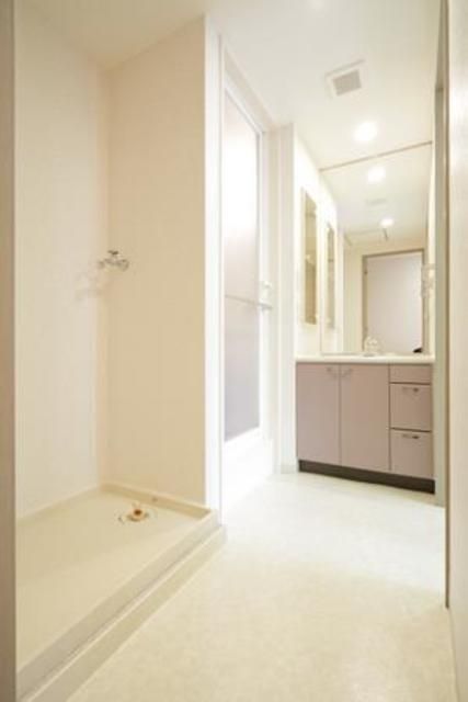 洗面設備　※写真は同タイプ住戸です。