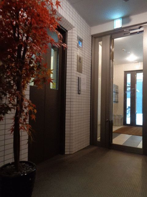 ロビー　エレベーターホール