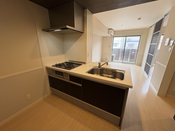 キッチン　※別部屋の写真です