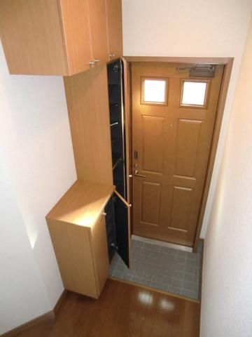 玄関　トールタイプシューズＢＯＸ・階段下収納