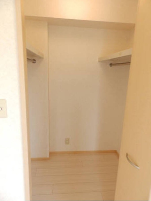 収納　図面と現状に相違がある場合には現状を優先