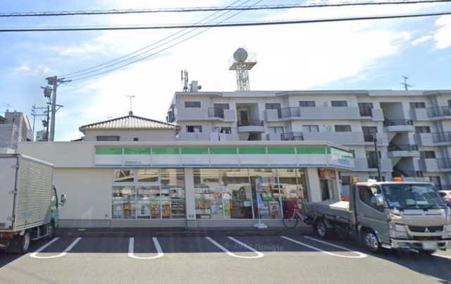 コンビニ　ファミリーマート　静岡竜南通り店（コンビニ）まで526m