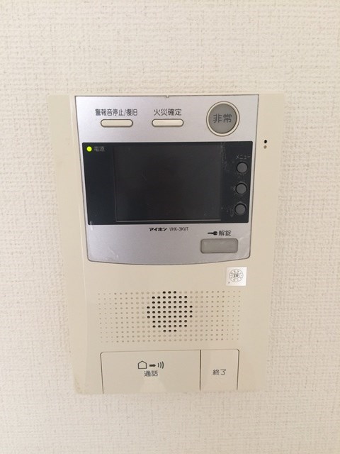 セキュリティ　モニター付きインターフォンで安心