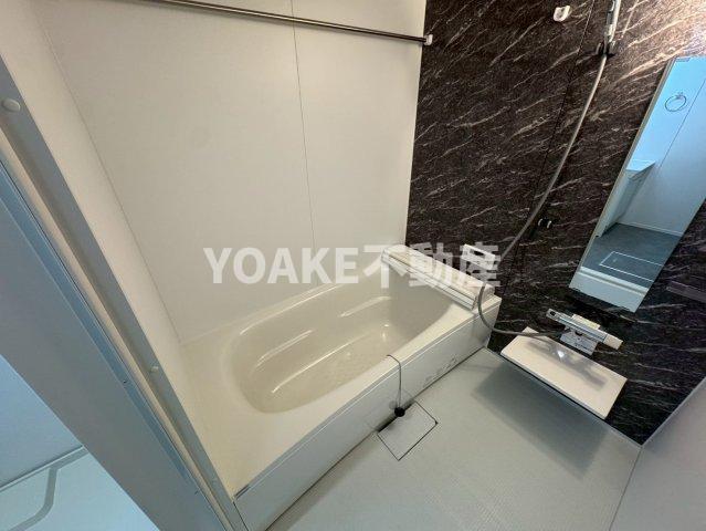 バス・シャワールーム　画像は別部屋のものです。相違がある場合、現況優先。