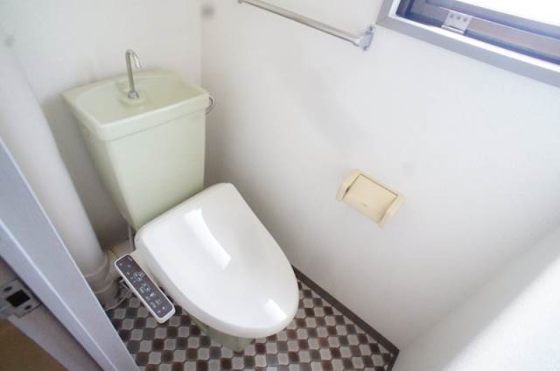 トイレ　別号室