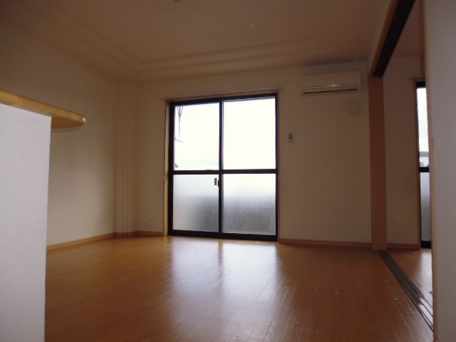 居室・リビング　１３帖