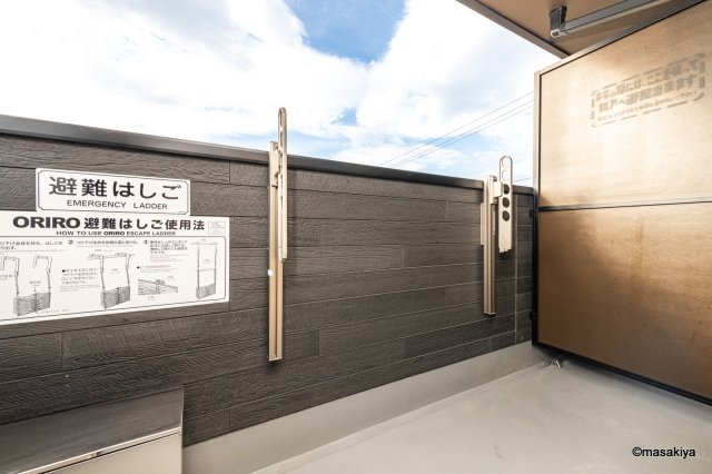 バルコニー　写真は同じ建築会社の近い間取りのものです。参考にご覧下さい。