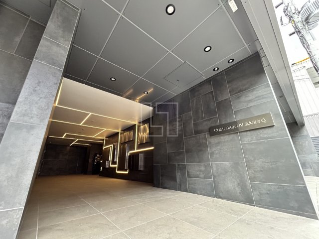 エントランス　コンフォリア・リヴ北久宝寺Q　エントランス