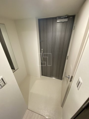 玄関　コンフォリア・リヴ北久宝寺Q　玄関