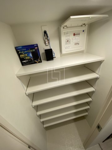 収納　コンフォリア・リヴ北久宝寺Q　シューズボックス