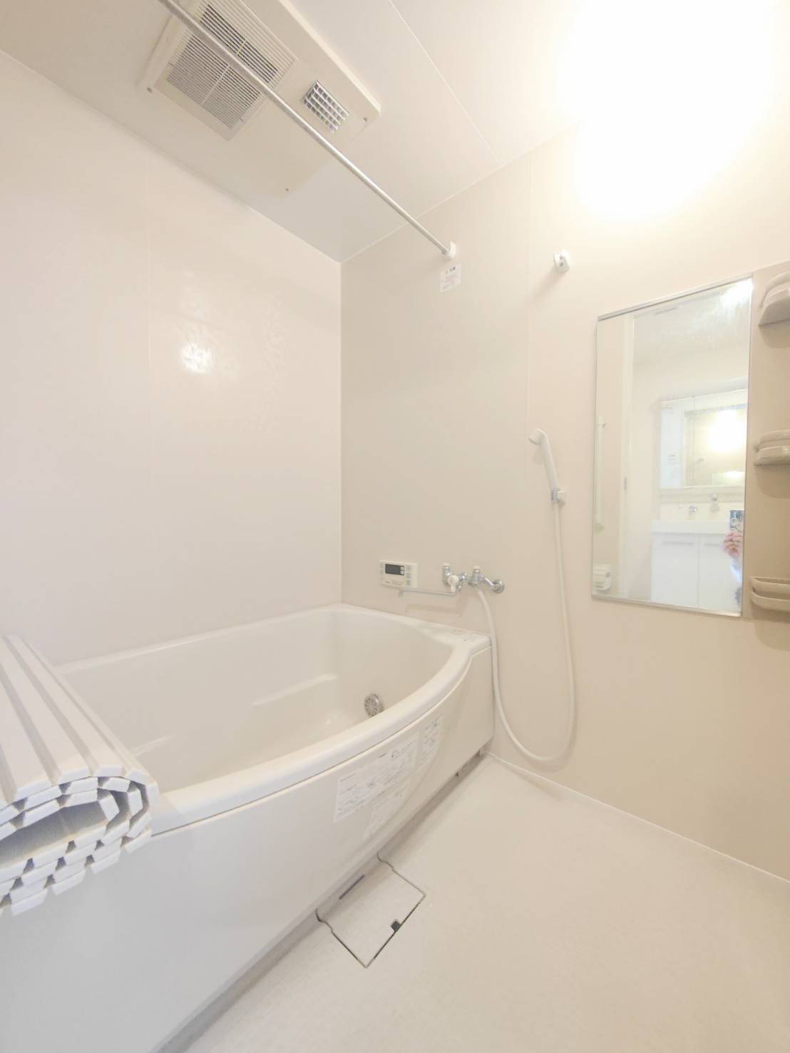 バス・シャワールーム　写真はイメージです。色仕様は現況優先になります。