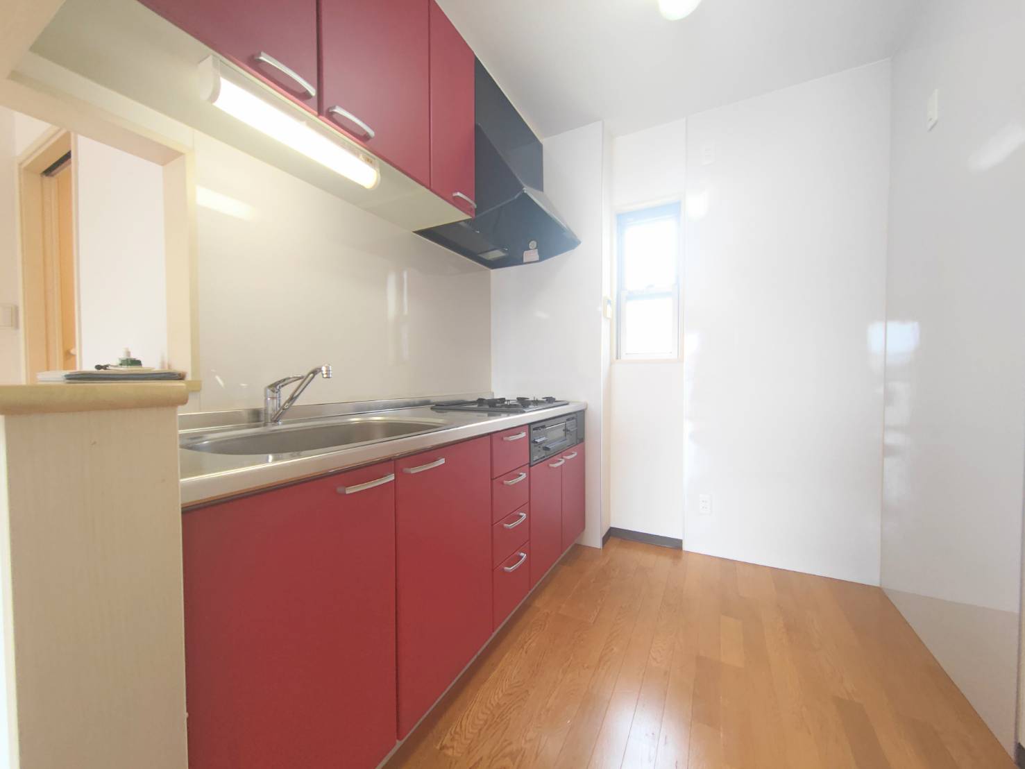 キッチン　※写真はイメージです。色仕様は現況優先になります。