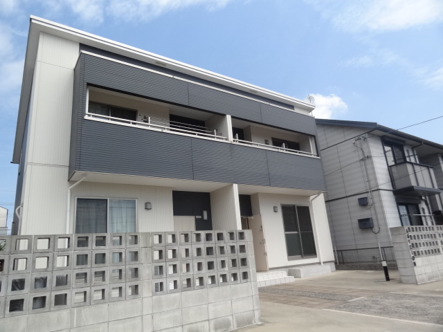 建物外観　外観は落ち着いています