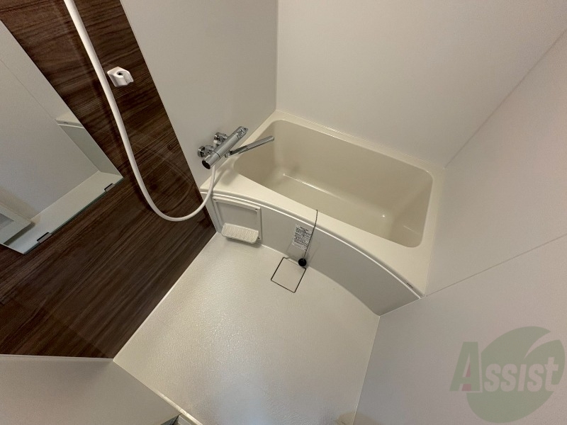 バス・シャワールーム　お風呂になります。一日の疲れを癒してくださいね。