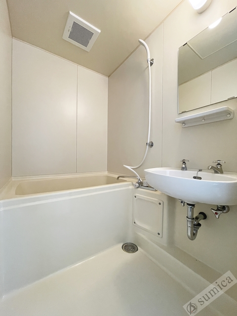 バス・シャワールーム　同物件の他のお部屋の写真を流用しております。