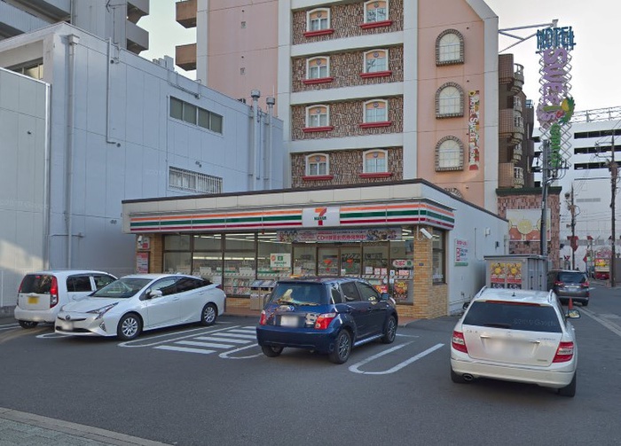 コンビニ　セブン-イレブン 名古屋栄５丁目店（コンビニ）まで72m