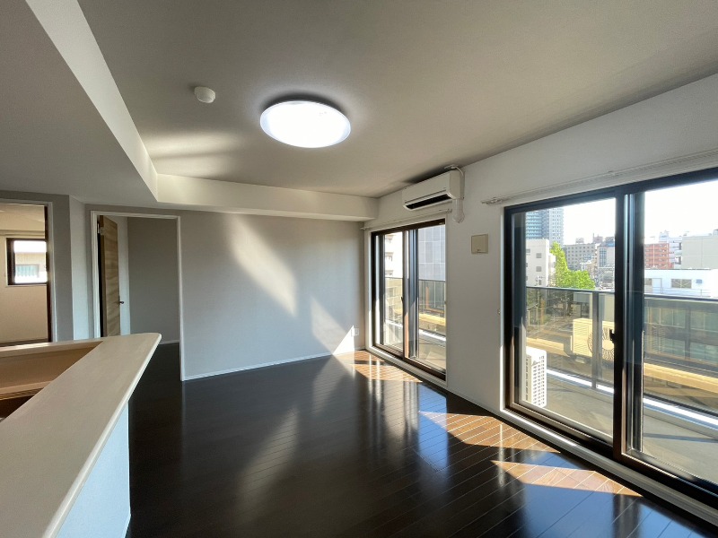 居室・リビング　※別部屋参考写真