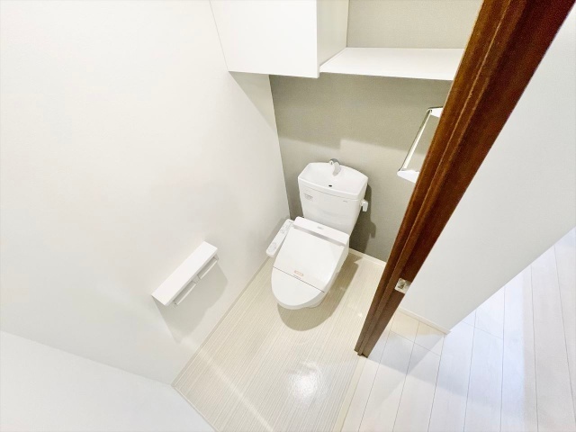 トイレ　同一建物内３０８号室内装写真転載