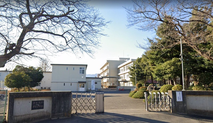 小学校　厚木小学校（小学校）まで180m