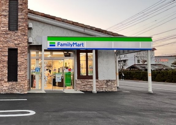 コンビニ　ファミリーマート 船橋前原東一丁目店（コンビニ）まで172m