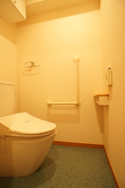 トイレ　暖房便座完備です！毎日快適に暮らせますね☆