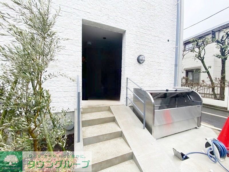 エントランス　部屋探しは株式会社　タウンハウジング　までお気軽にお問合せ…