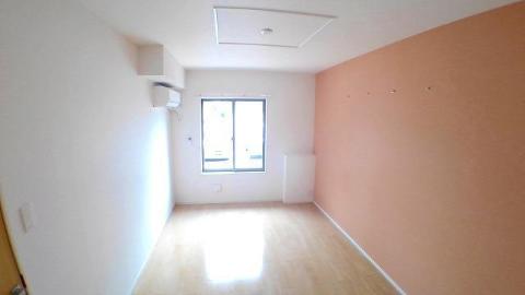 居室・リビング　室内