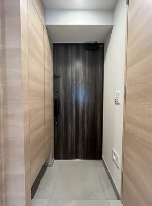 玄関　※別部屋参考写真