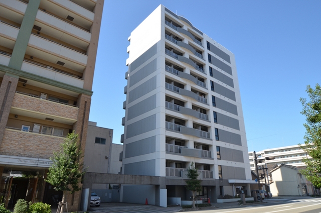 建物外観　駅も近い！コンビニも近所！日当たり良好！