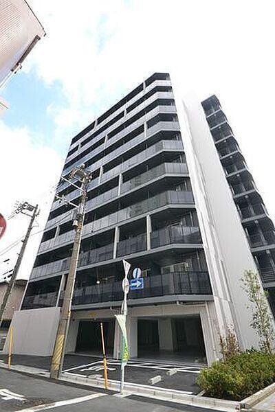 建物外観　オートロック完備