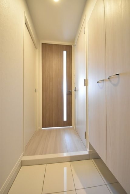 玄関　明るい玄関がお出迎え