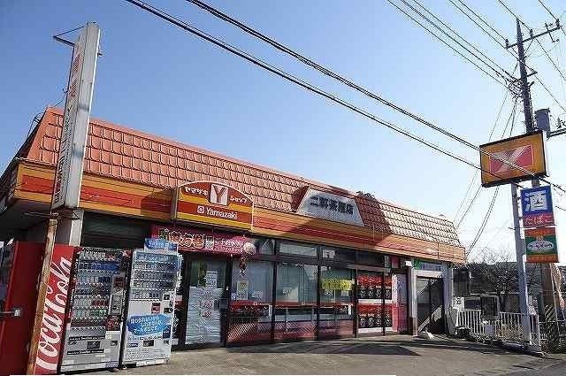 コンビニ　ヤマザキショップ二軒茶屋店（コンビニ）まで450m