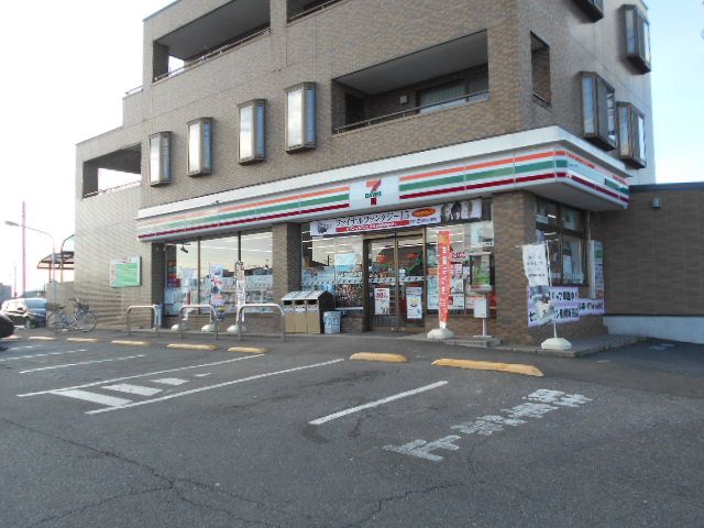 コンビニ　セブン-イレブン越谷恩間新田店（コンビニ）まで484m