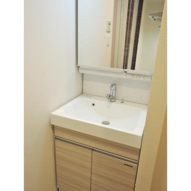 洗面設備　※写真は同タイプ住戸です。