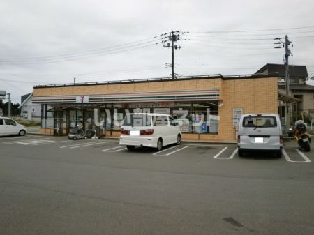 コンビニ　セブンイレブン 小出インター店（コンビニ）まで887m