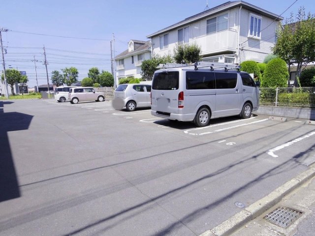 駐車場　駐車場