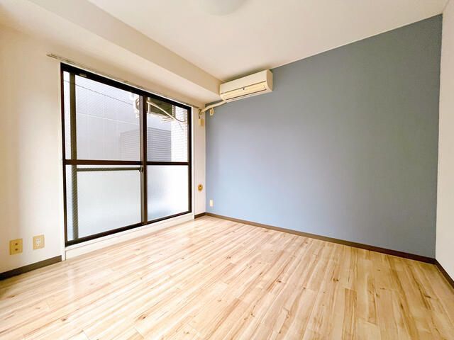 居室・リビング　別部屋参考写真です