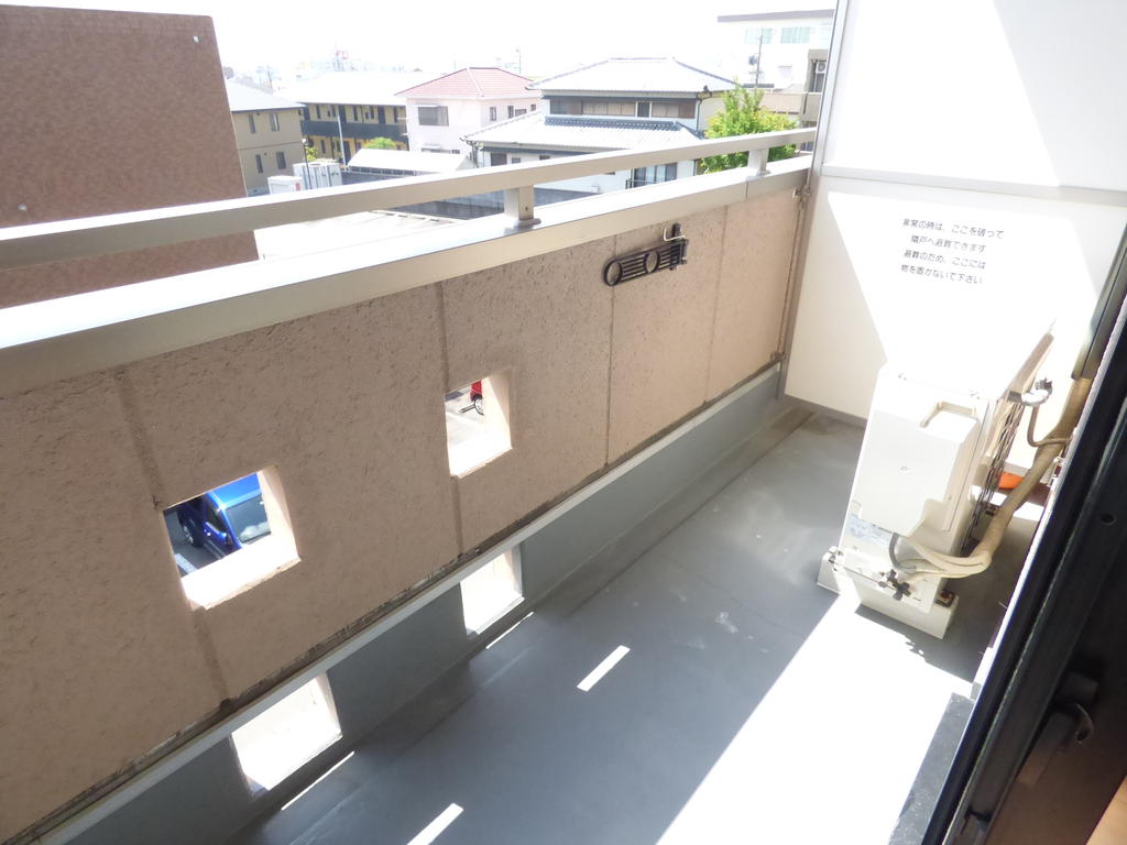 バルコニー　室内写真は別室です