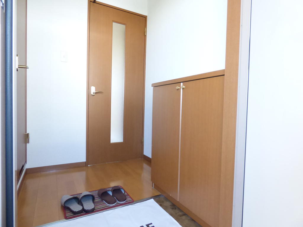 玄関　室内写真は別室です