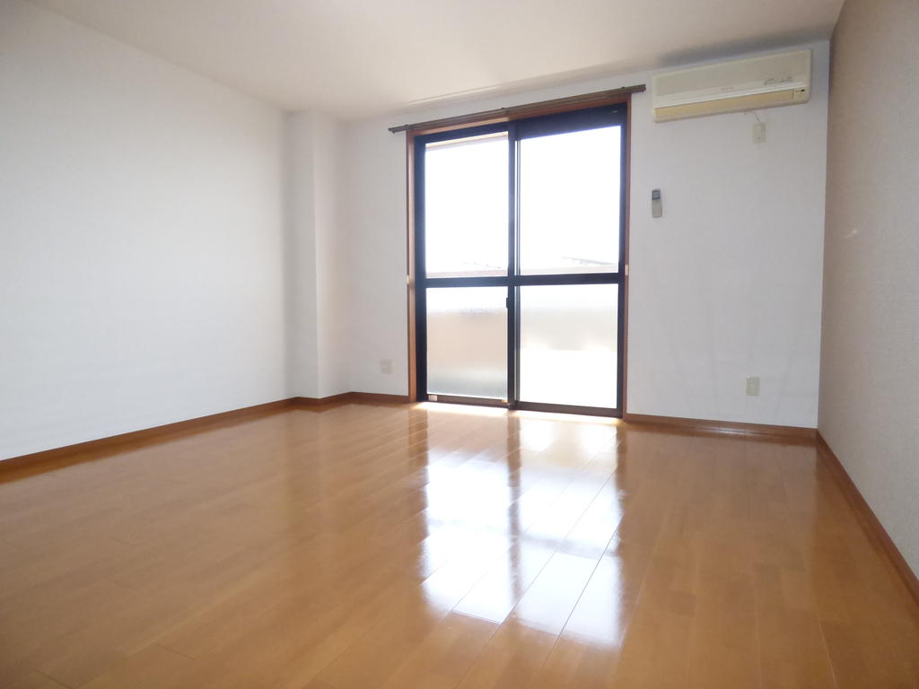 居室・リビング　室内写真は別室です