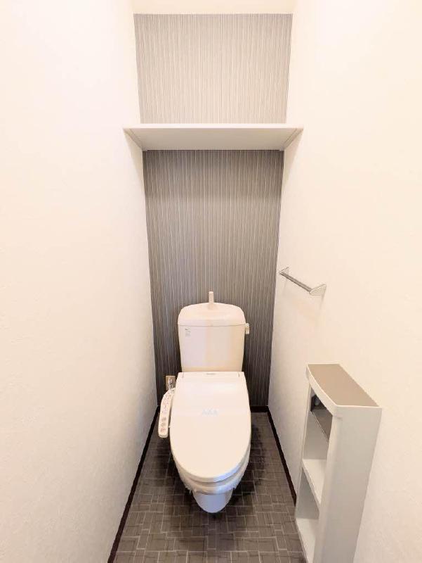 トイレ　温水洗浄便座