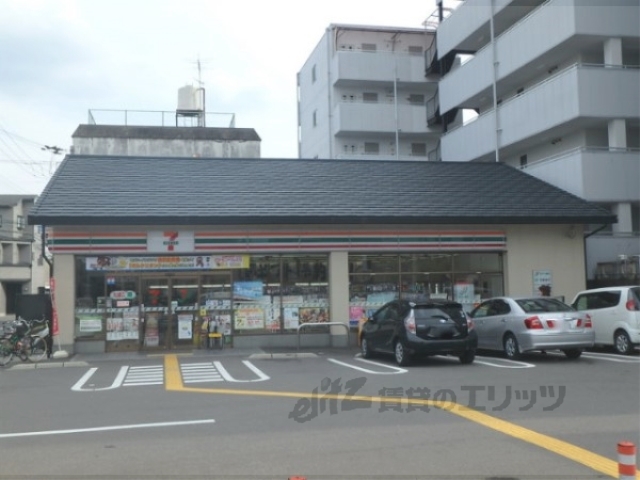 コンビニ　セブンイレブン京都唐橋川久保店（コンビニ）まで70m