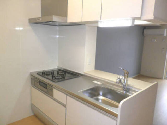 キッチン　１０３号室　対面カウンターシステムキッチン